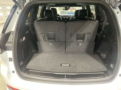 New 2026 Jeep Grand Cherokee L Limited AWD/4WD image 25