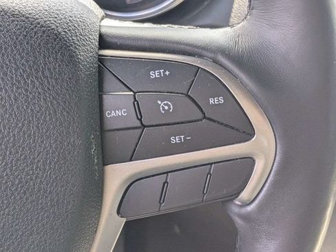 Used 2018 Jeep Grand Cherokee Limited RWD image 25