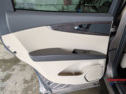 Used 2019 Lincoln Nautilus Select AWD/4WD image 16