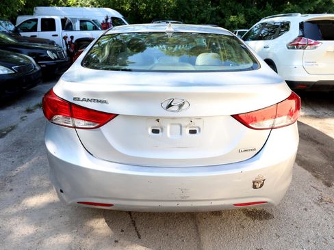 Used 2012 Hyundai Elantra Limited image 7
