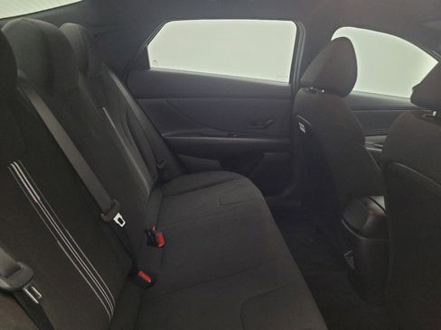 Used 2025 Hyundai Elantra Sport FWD image 19