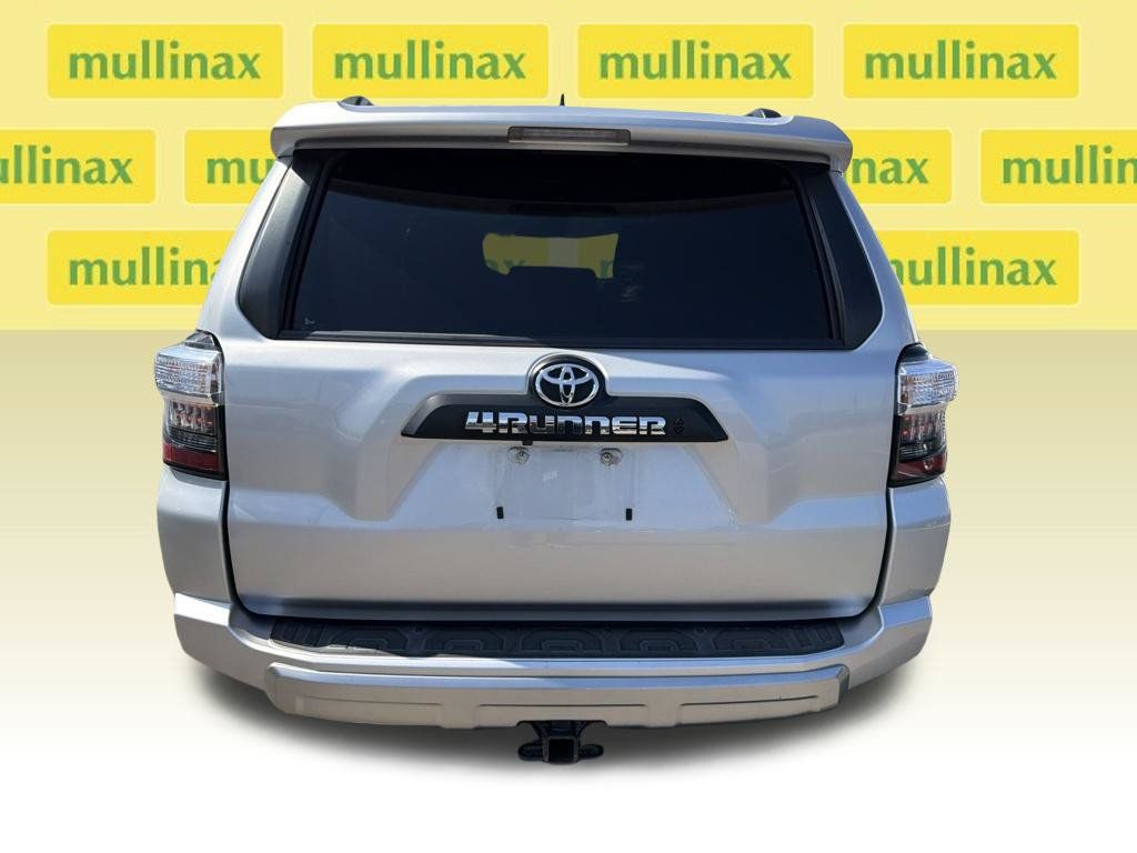 Used 2023 Toyota 4Runner TRD Off-Road AWD/4WD image 9