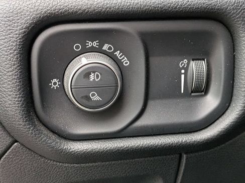 Used 2021 RAM 1500 Big Horn AWD/4WD image 17