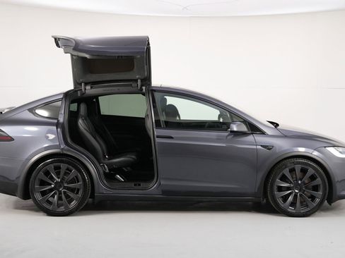 Used 2022 Tesla Model X image 53