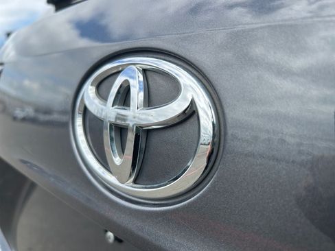 Used 2023 Toyota Highlander L FWD image 35