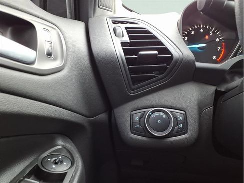 Used 2017 Ford Escape SE w/ Equipment Group 201A image 13