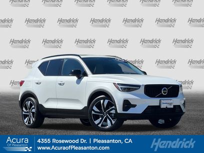 Used 2024 Volvo XC40 B5 Plus w/ Climate Package
