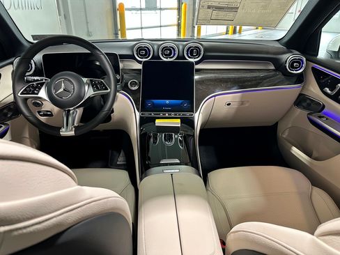 New 2026 Mercedes-Benz GLC 300 4MATIC image 6