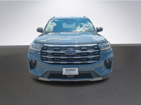 New 2025 Ford Explorer Active w/ Active Comfort Package image 3