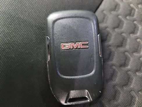 Used 2018 GMC Terrain SLE w/ Driver Convenience Package AWD/4WD image 32