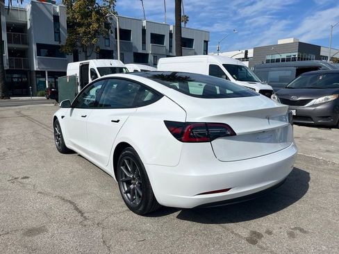 Used 2023 Tesla Model 3 Standard Range image 10