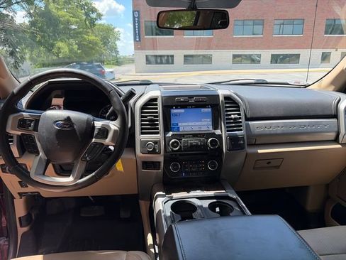Used 2017 Ford F250 Lariat w/ Lariat Value Package AWD/4WD image 13
