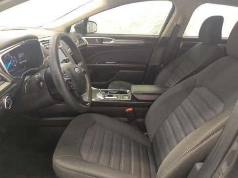 Used 2020 Ford Fusion SE image 17