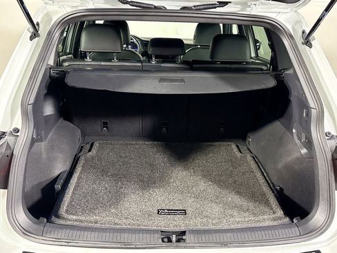 Certified 2023 Volkswagen Tiguan SE R-Line image 21