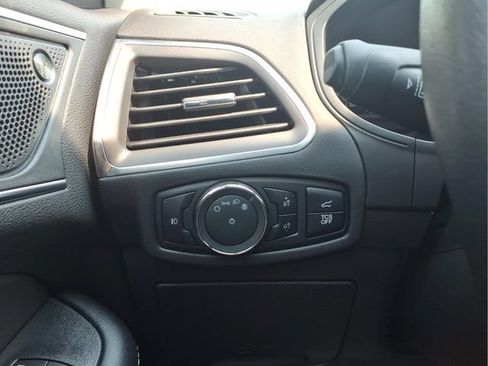 Certified 2024 Ford Edge Titanium AWD/4WD image 13