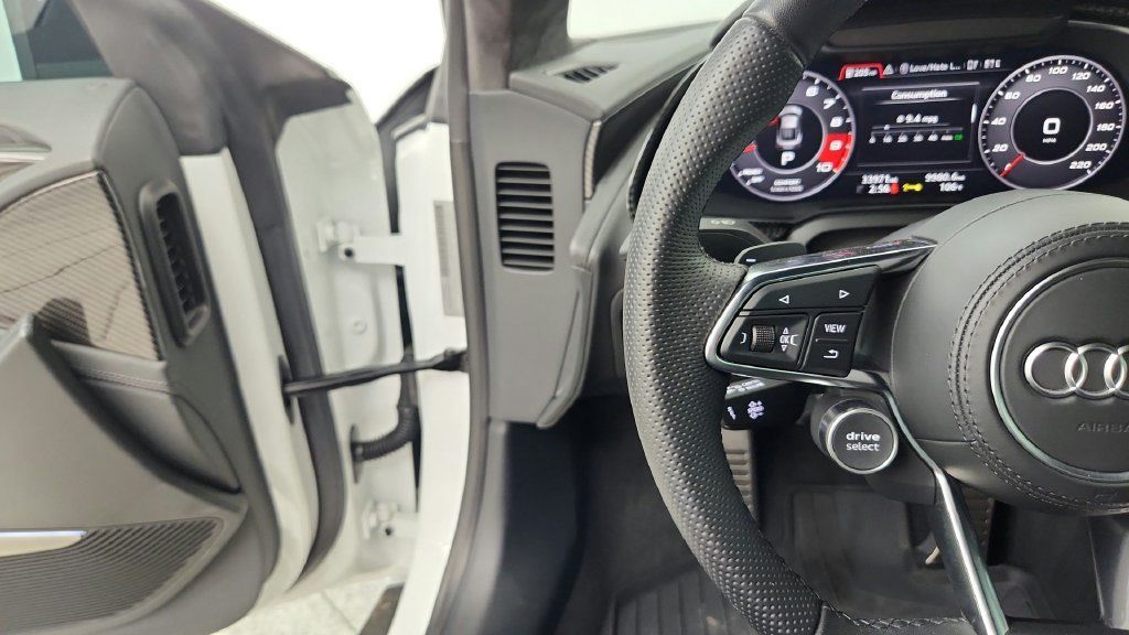 Used 2018 Audi R8 V10 RWD image 19