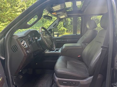 Used 2016 Ford F350 Platinum w/ FX4 Off-Road Package AWD/4WD image 12