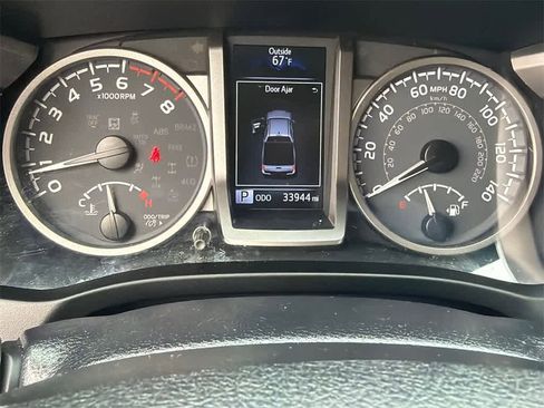 Used 2022 Toyota Tacoma SR5 image 24