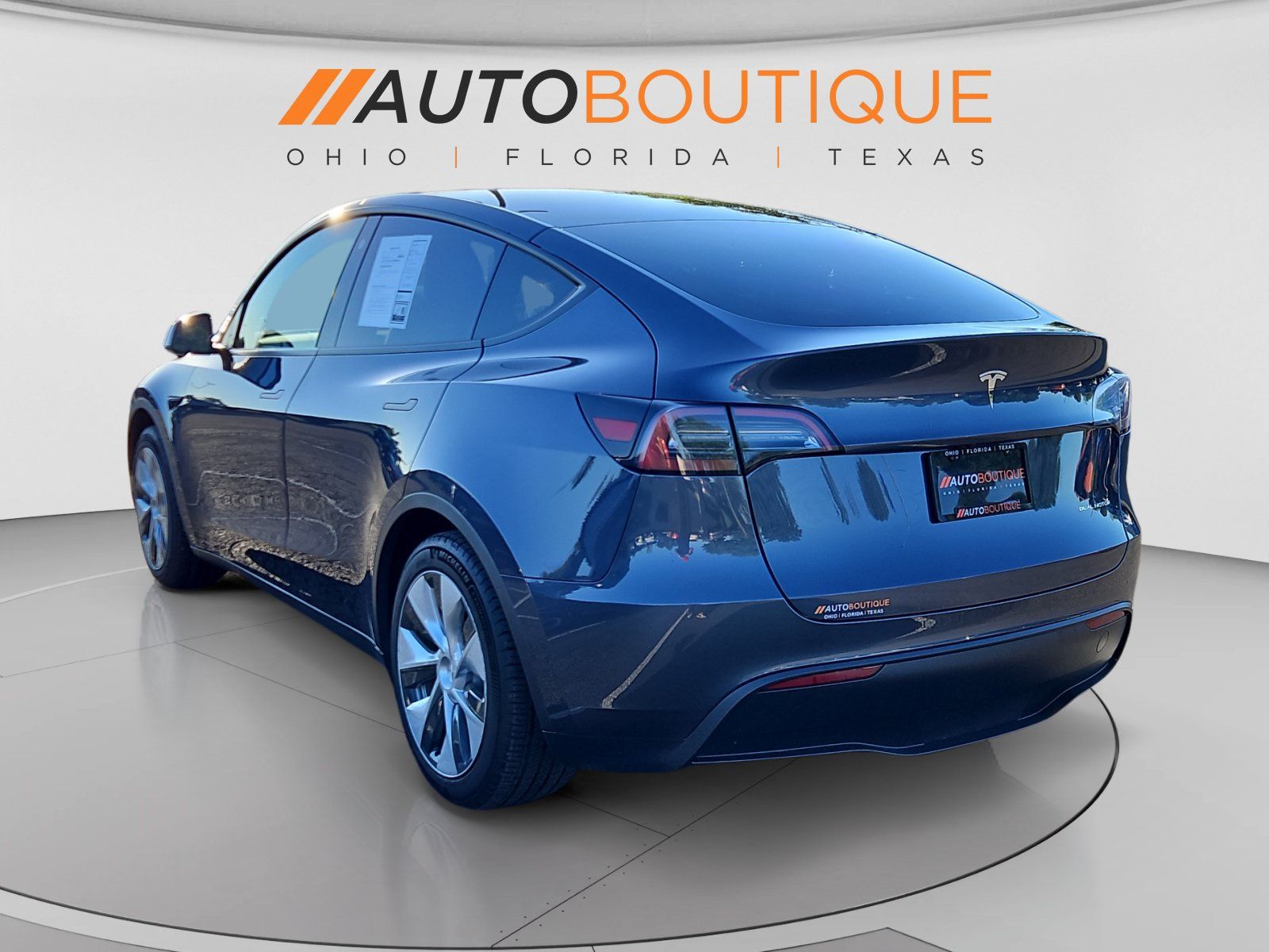 Used 2023 Tesla Model Y Long Range AWD/4WD image 3