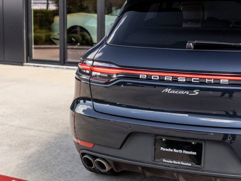 Certified 2020 Porsche Macan S AWD/4WD image 13