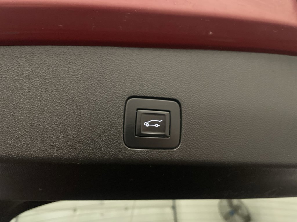 Used 2021 Buick Encore GX Select w/ Sport Touring Package FWD image 27