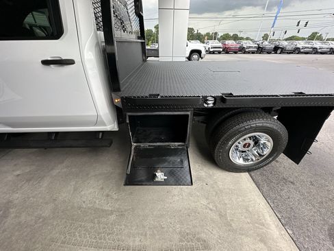 Used 2022 GMC Sierra 3500 Pro w/ Convenience Package AWD/4WD image 32