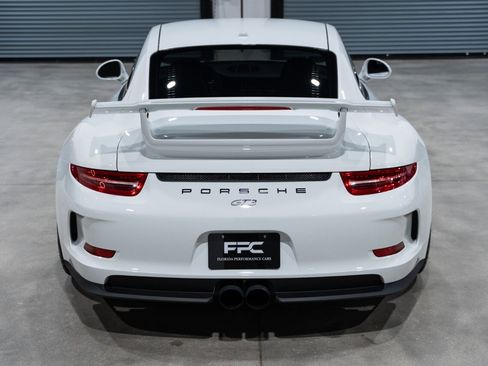 Used 2015 Porsche 911 GT3 RWD image 5