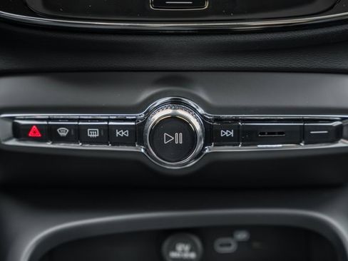 New 2026 Volvo XC40 B5 Plus w/ Protection Package Premier image 23