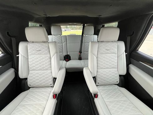 Used 2025 Cadillac Escalade Sport Platinum w/ LPO, ONYX Package image 15