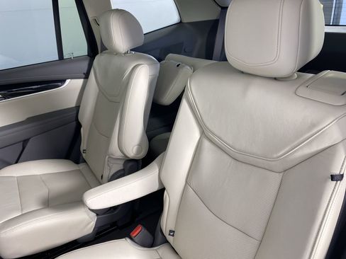 Used 2020 Cadillac XT6 Premium Luxury image 17