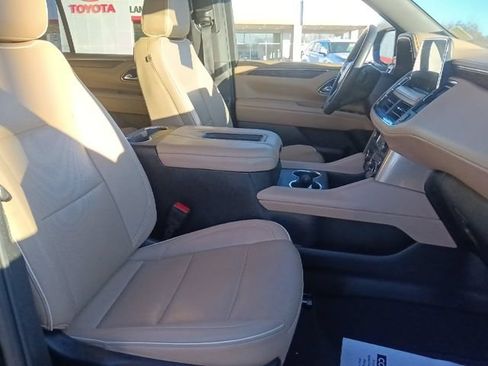 Used 2024 Chevrolet Suburban Premier RWD image 33