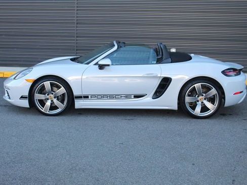 Certified 2024 Porsche 718 Boxster image 2
