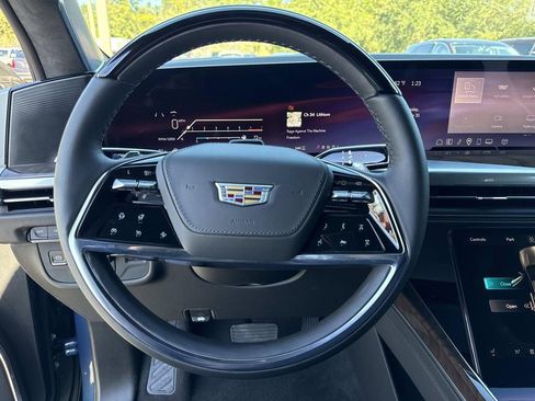 New 2026 Cadillac Escalade Platinum Sport w/ LPO, ONYX Package image 27