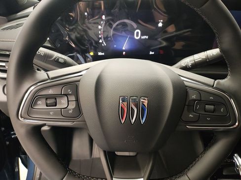 New 2026 Buick Envista Avenir FWD image 24