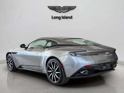 Used 2022 Aston Martin DB11 Coupe RWD image 4