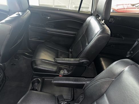 Used 2017 Honda Pilot Elite image 25