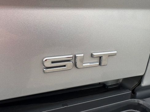 Used 2019 GMC Sierra 2500 SLT w/ Duramax Plus Package AWD/4WD image 14