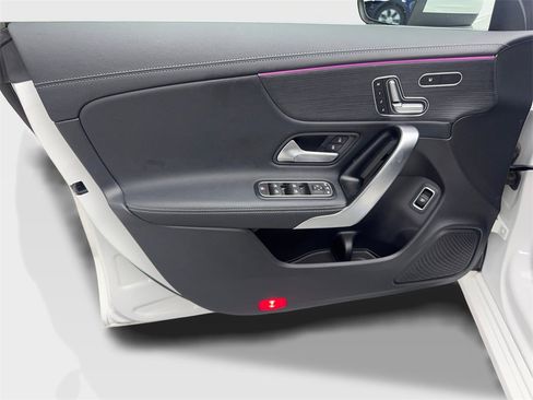 Used 2024 Mercedes-Benz CLA 250 4MATIC image 30