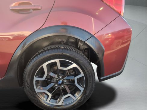 Used 2016 Subaru Crosstrek 2.0i Premium image 10