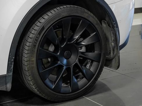 Used 2021 Tesla Model Y Long Range AWD/4WD image 63