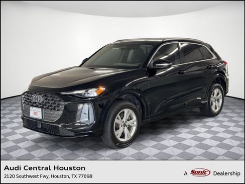 Used 2025 Audi Q5 Premium w/ Convenience Package AWD/4WD image 1