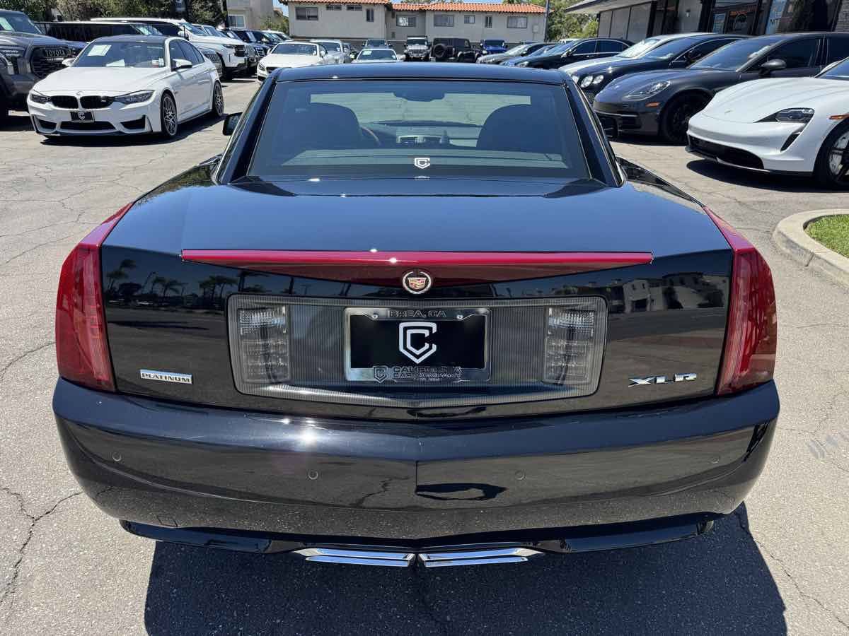 Used 2009 Cadillac XLR RWD image 8