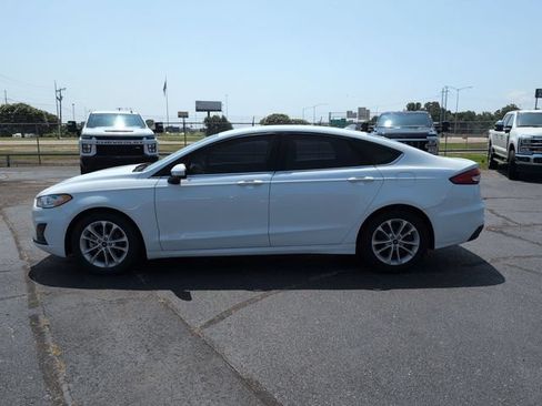 Used 2020 Ford Fusion SE FWD image 4
