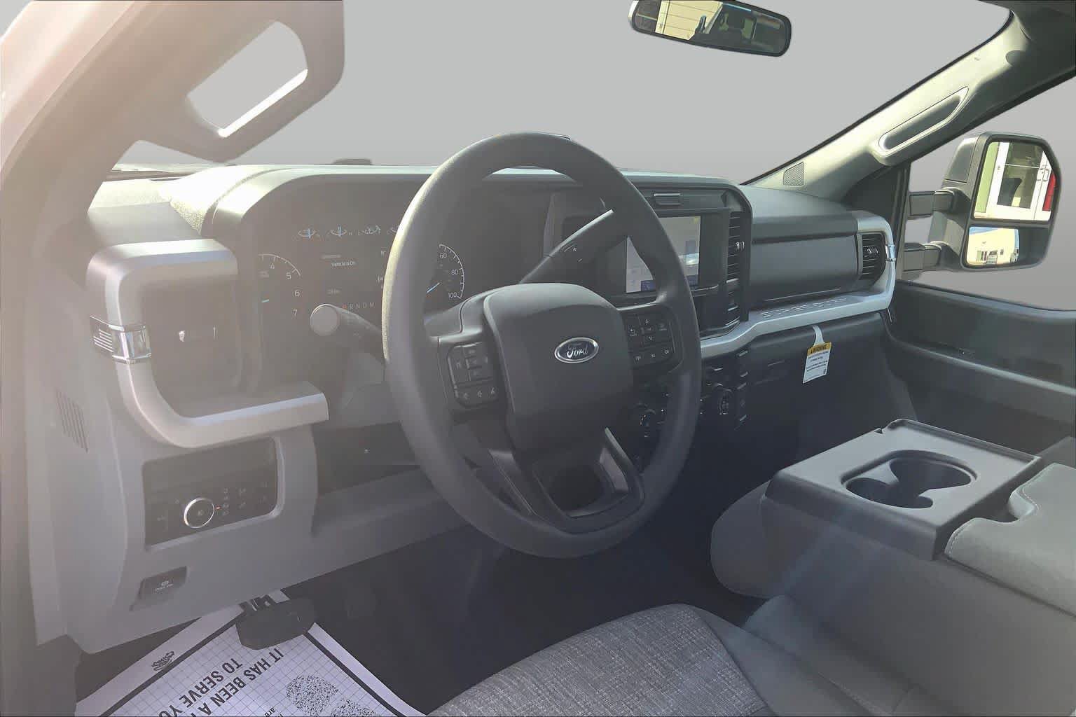 Certified 2025 Ford F250 XLT w/ Snow Plow Prep Package AWD/4WD image 16