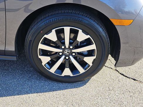 Certified 2026 Honda Odyssey EX-L image 9