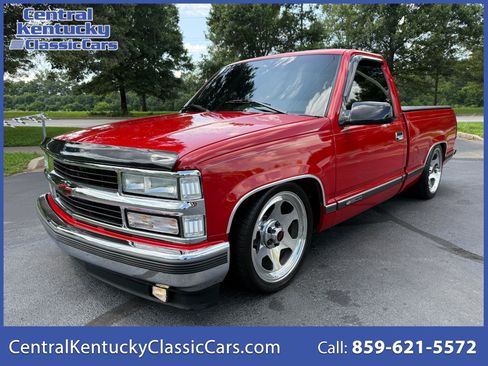 Used 1995 Chevrolet Silverado 1500 2WD Regular Cab image 1
