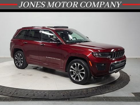 Used 2023 Jeep Grand Cherokee Overland AWD/4WD image 1