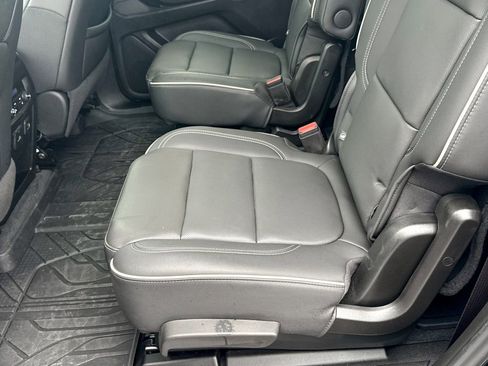 Used 2023 Chevrolet Traverse Premier w/ Redline Edition image 21