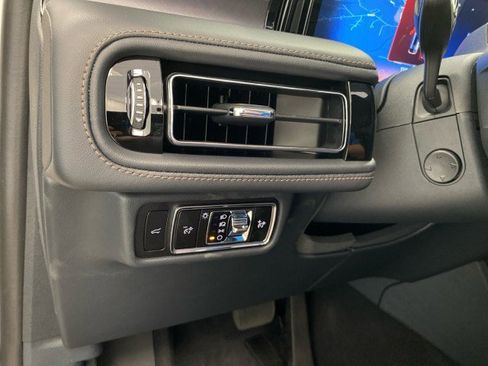 New 2025 Lincoln Aviator AWD w/ Jet Appearance Package image 16