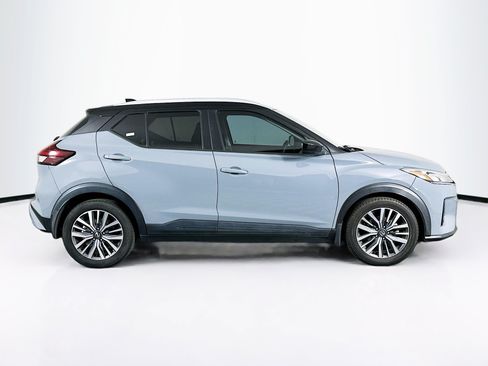 Used 2021 Nissan Kicks SV FWD image 10